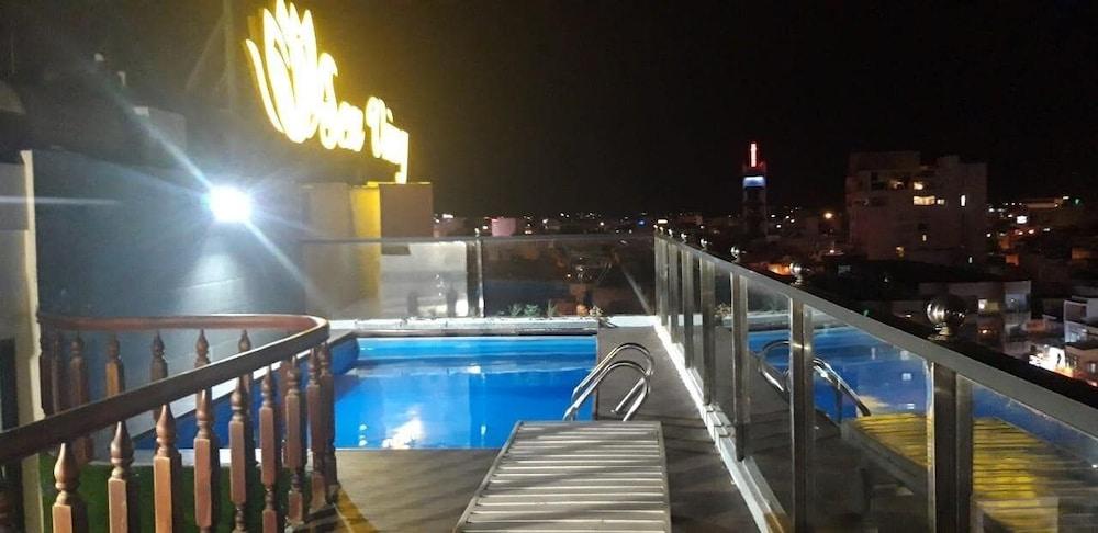 Sen Vang Luxury Hotel Nha Trang Eksteriør billede